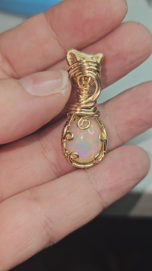 Welo Opal Pendant